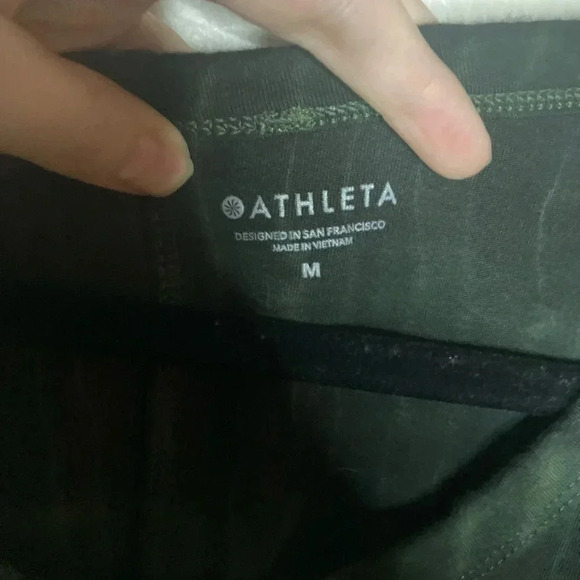 Athleta Boxy Oversized Green Tie Dye Cropped Tee Size Medium - Picture 5 of 5